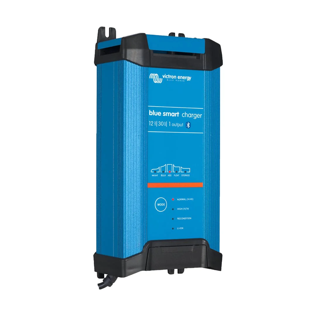 Victron Blue Smart IP22 Charger 12/30 (1) 230V AU/NZ - BPC123047012 - Image 2